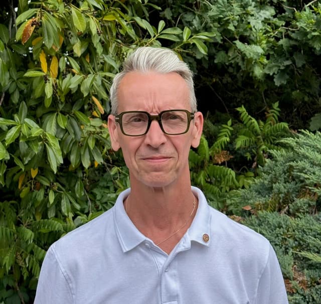 Gregor Bates